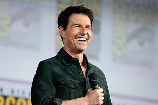 Tom Cruise Honored with U.S. Navy’s Distinguished Public Service Award